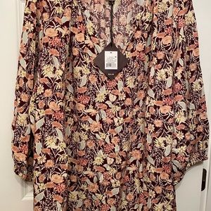 Women’s V-neck tunic blouse